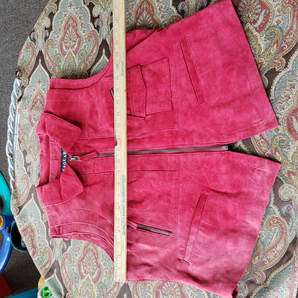 Red Suede Zip-Front Women's Vest - Picture 5 of 10